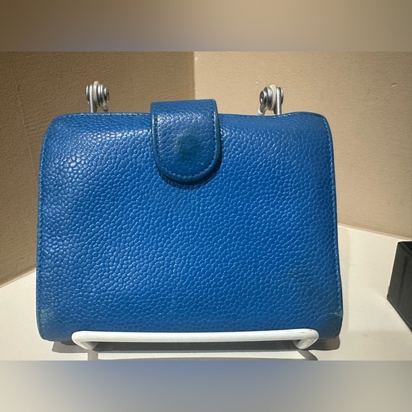 Chanel Cobalt Blue Caviar Leather Kisslock Bifold Vintage Wallet W/Box - Picture 2 of 12